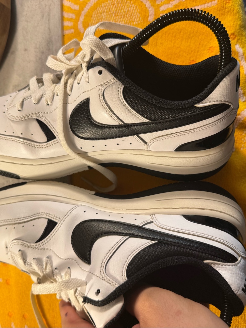 Size 8.5 - Nike Gamma Force White Black shoes - Picture 5 of 6